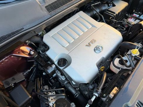 Used 2011 Toyota Highlander SE image 9