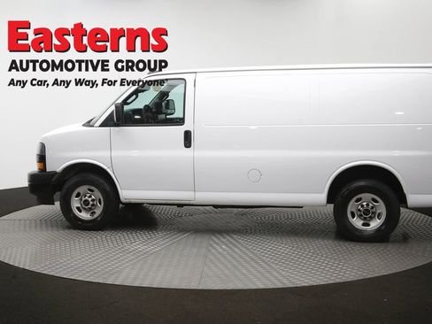 Used 2021 Chevrolet Express 2500 RWD image 53