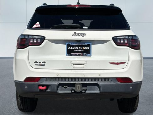 Used 2021 Jeep Compass Trailhawk AWD/4WD image 4