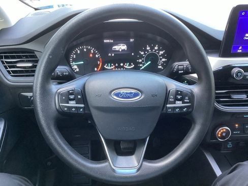 Used 2022 Ford Escape SE image 41