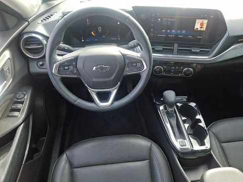 Used 2025 Chevrolet Trax ACTIV w/ Driver Confidence Package image 11