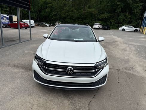 Used 2023 Volkswagen Jetta SE w/ Panoramic Sunroof Package FWD image 8