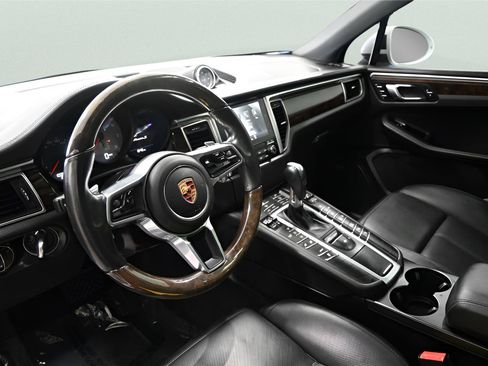 Used 2017 Porsche Macan S w/ Premium Package Plus AWD/4WD image 10