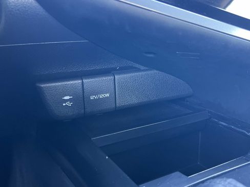 Used 2018 Toyota Camry LE image 16