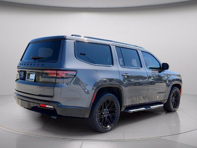 Used 2025 Jeep Wagoneer Series II w/ Convenience Group I AWD/4WD image 7
