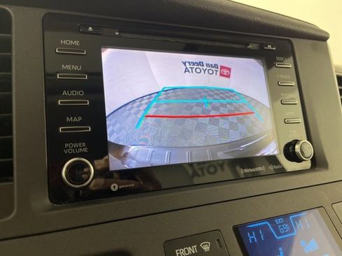 Used 2020 Toyota Sienna XLE image 12