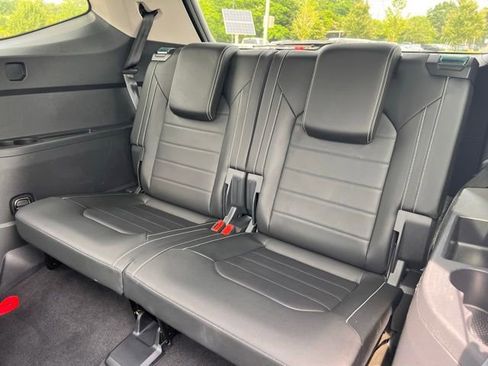 Used 2023 Volkswagen Atlas SEL Premium AWD/4WD image 16