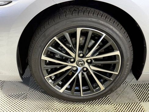 New 2025 Lexus ES 350 w/ Premium Package image 11