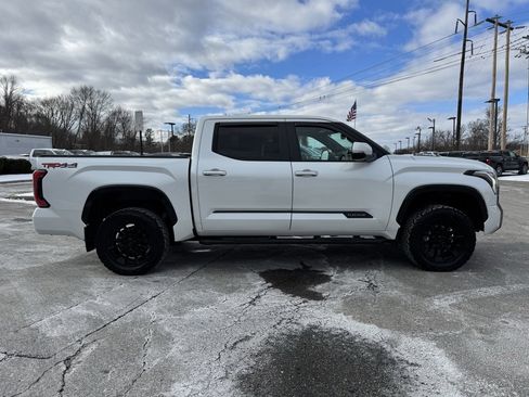 Used 2024 Toyota Tundra Platinum image 7