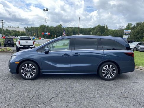 Certified 2025 Honda Odyssey Elite image 2