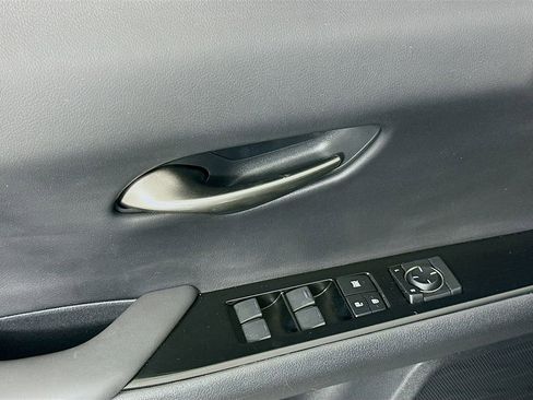 Used 2021 Lexus UX 250h w/ Premium Package image 18