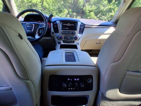 Used 2016 GMC Yukon XL Denali RWD image 15