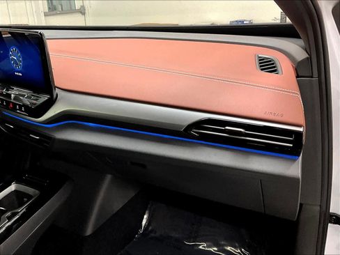 Used 2022 Volkswagen ID.4 Pro S w/ Gradient Package image 18