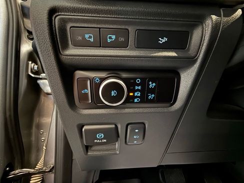 Used 2023 Ford F150 Lariat AWD/4WD image 34