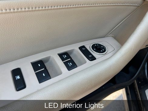 Used 2016 Hyundai Sonata Limited w/ Option Group 02 FWD image 12