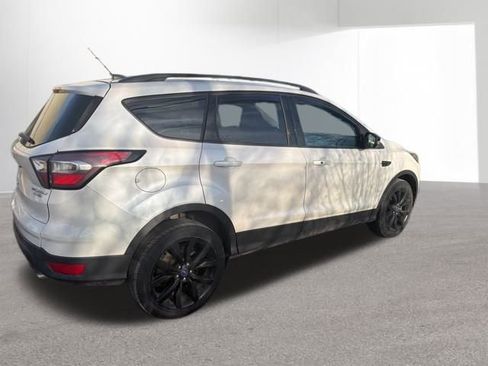 Used 2017 Ford Escape Titanium image 14