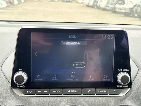 Certified 2025 Nissan Sentra SV image 21