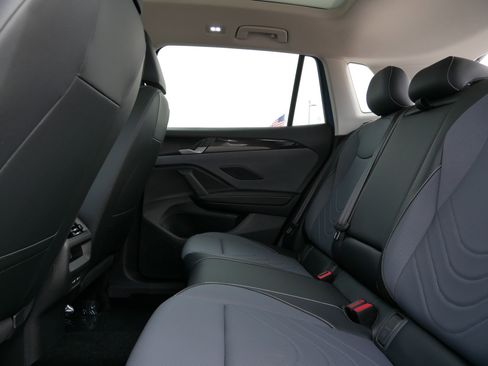 New 2026 Volkswagen Tiguan SE image 5