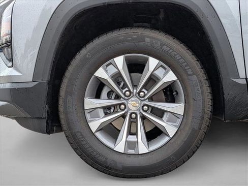 New 2026 Chevrolet Equinox LT AWD/4WD image 18