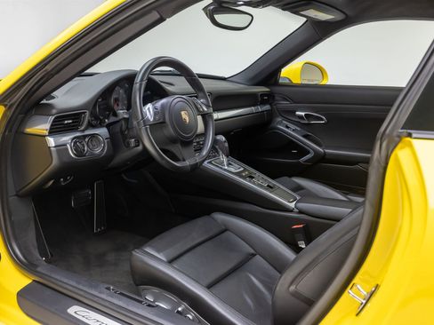 Used 2012 Porsche 911 Carrera S RWD image 15
