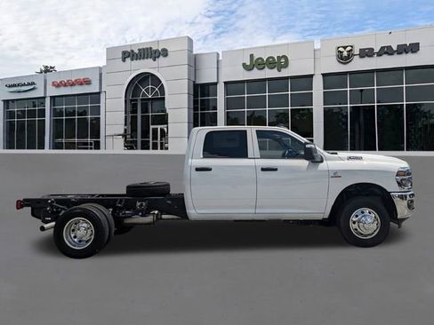 New 2025 RAM 3500 Tradesman w/ Chrome Appearance Group AWD/4WD image 2