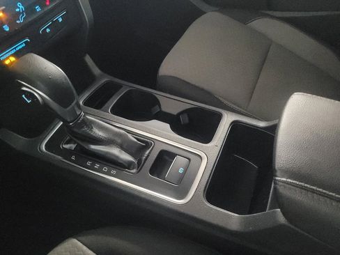 Used 2019 Ford Escape SE FWD image 26