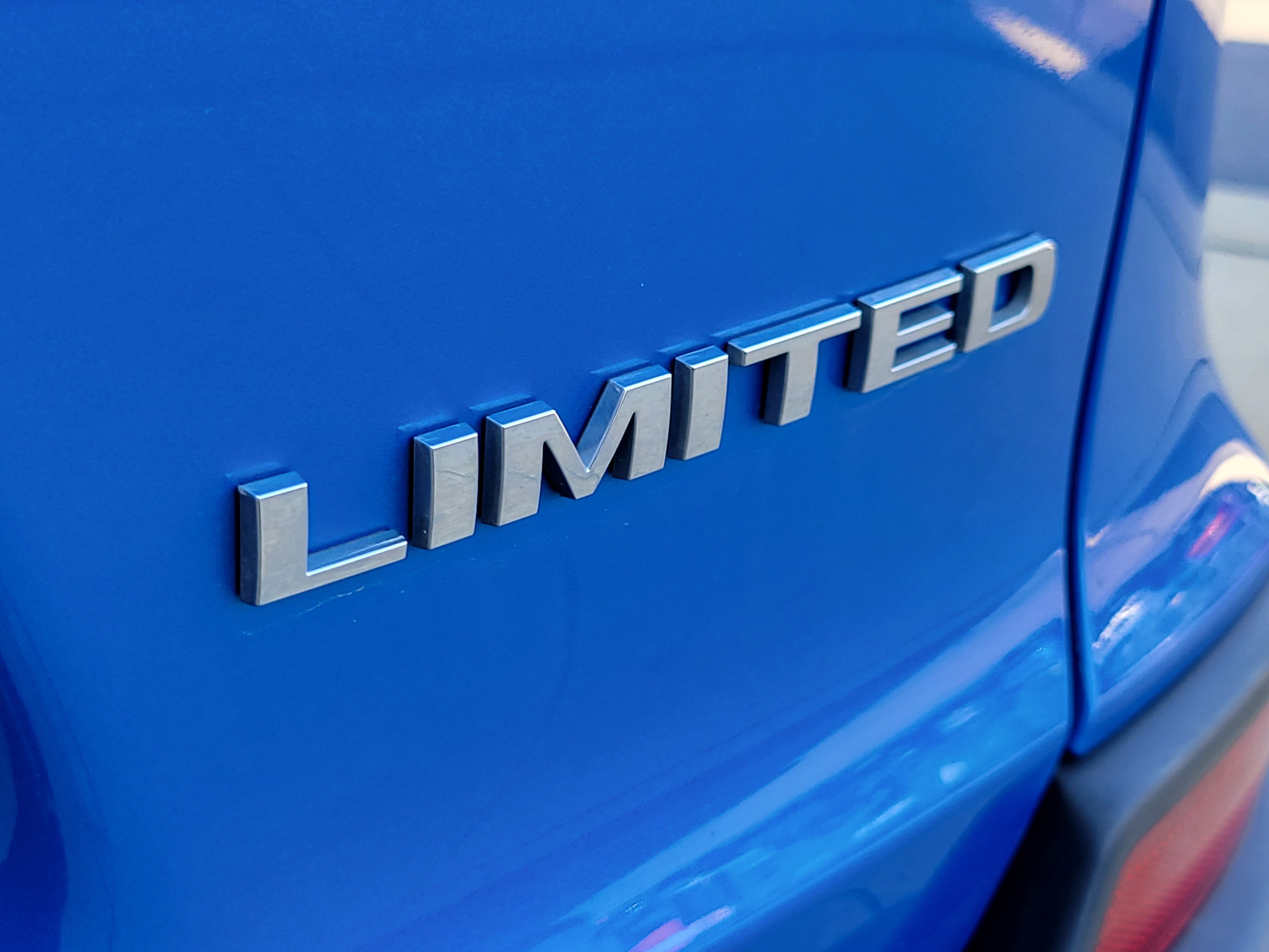 Used 2022 Jeep Cherokee Limited w/ Elite Package AWD/4WD image 24