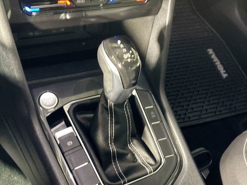 Certified 2023 Volkswagen Tiguan SE w/ Panoramic Sunroof Package image 17