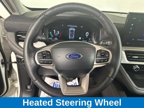 Used 2025 Ford Explorer Active w/ Active Comfort Package AWD/4WD image 18