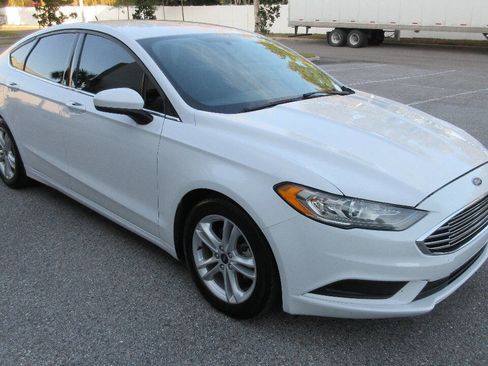 Used 2018 Ford Fusion SE image 7
