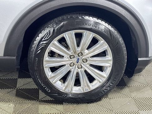 Used 2020 Ford Explorer Limited image 24