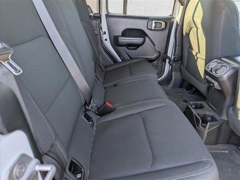 Used 2022 Jeep Gladiator Sport image 29