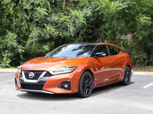 Used 2020 Nissan Maxima SR w/ Sport Mat Group FWD image 8