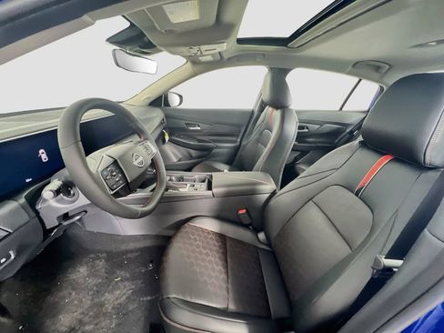 New 2026 Nissan Sentra SR w/ SR Premium Package FWD image 20