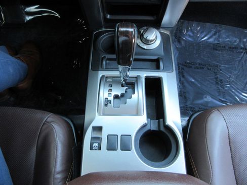 Used 2015 Toyota 4Runner Limited AWD/4WD image 47
