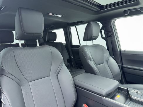 Used 2024 Lexus GX 550 image 47