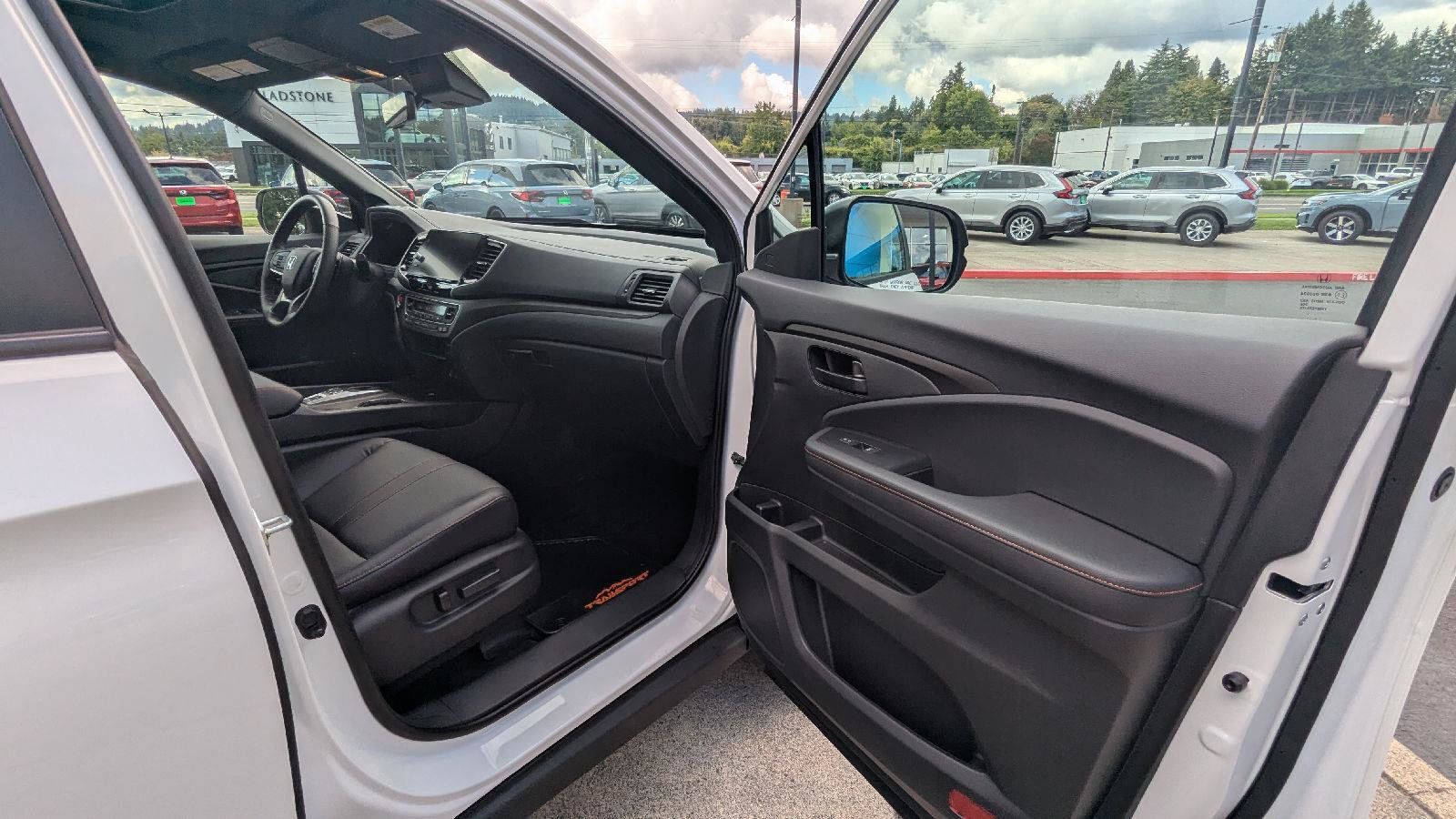 Used 2024 Honda Ridgeline TrailSport image 14