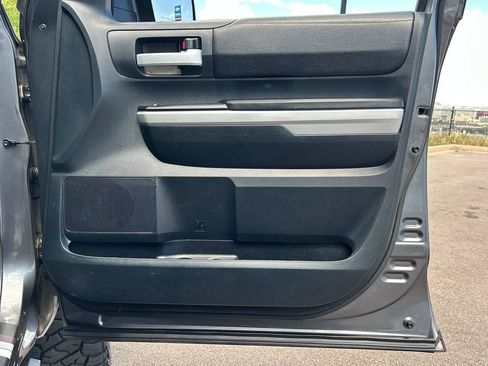 Used 2019 Toyota Tundra SR5 AWD/4WD image 30
