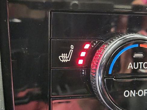 Used 2024 Nissan Armada SL image 25