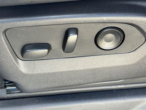 Used 2024 GMC Sierra 1500 Elevation image 24