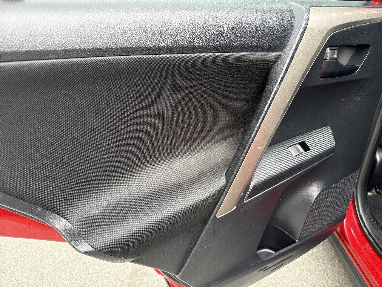 Used 2014 Toyota RAV4 LE AWD/4WD image 15