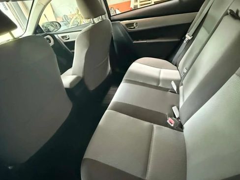 Used 2017 Toyota Corolla LE FWD image 5
