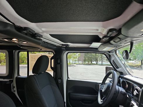 Used 2023 Jeep Wrangler Unlimited Sport AWD/4WD image 13