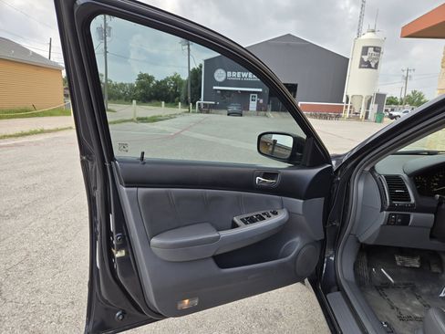 Used 2006 Honda Accord EX image 4