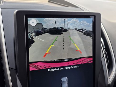 Used 2024 Ford Edge SE w/ Black Appearance Package image 19