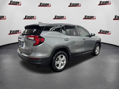 Used 2023 GMC Terrain SLE image 5