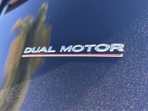 Used 2023 Tesla Model Y Performance image 37