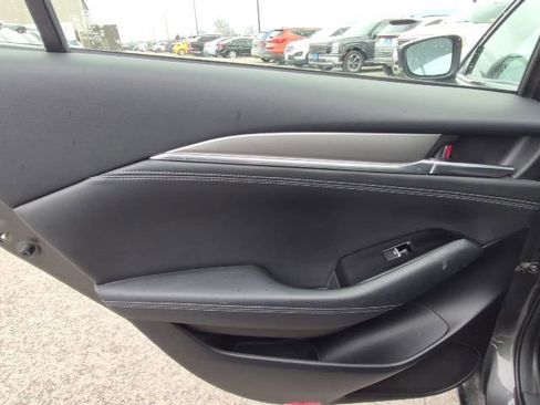 Used 2018 MAZDA MAZDA6 Touring image 12