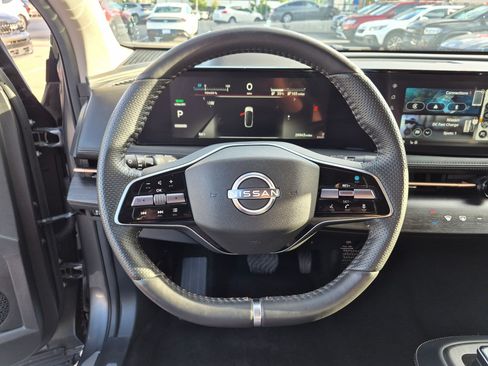 Used 2023 Nissan Ariya AWD image 17