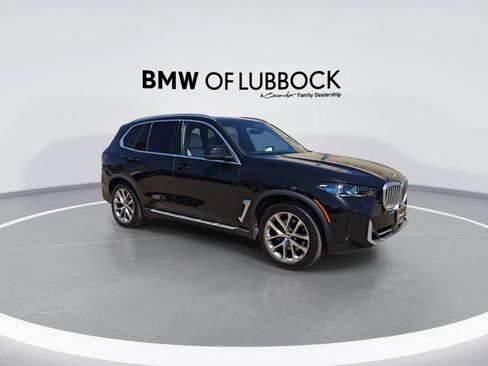 Used 2025 BMW X5 xDrive40i AWD/4WD image 2